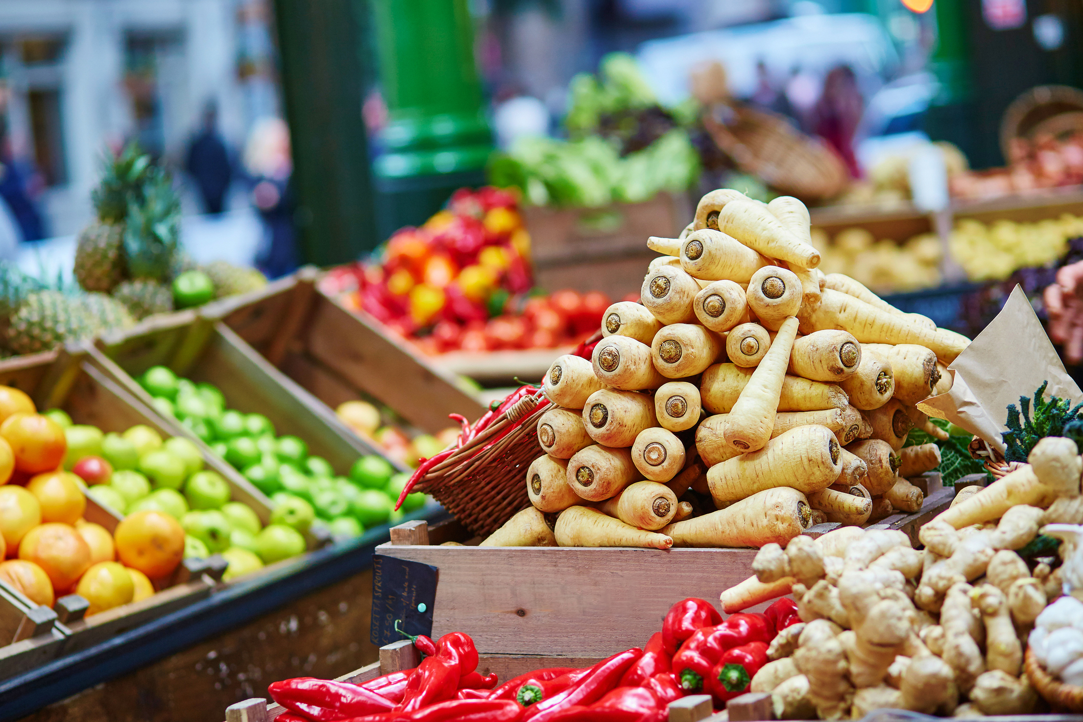 Getty - Reduce Christmas Waste - Local Produce